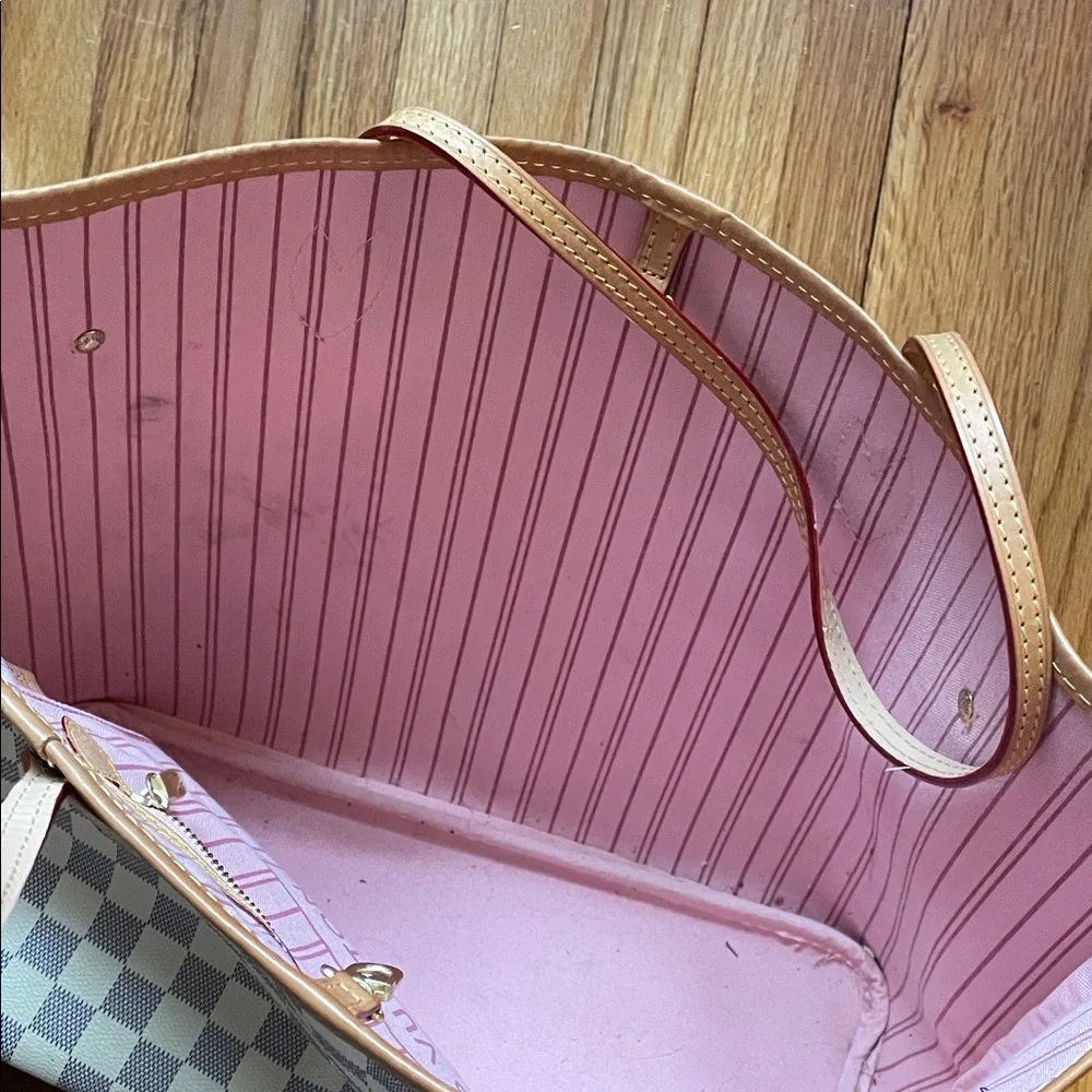 Checkered Tote Bag with Tan Accents - Picture 2 of 5